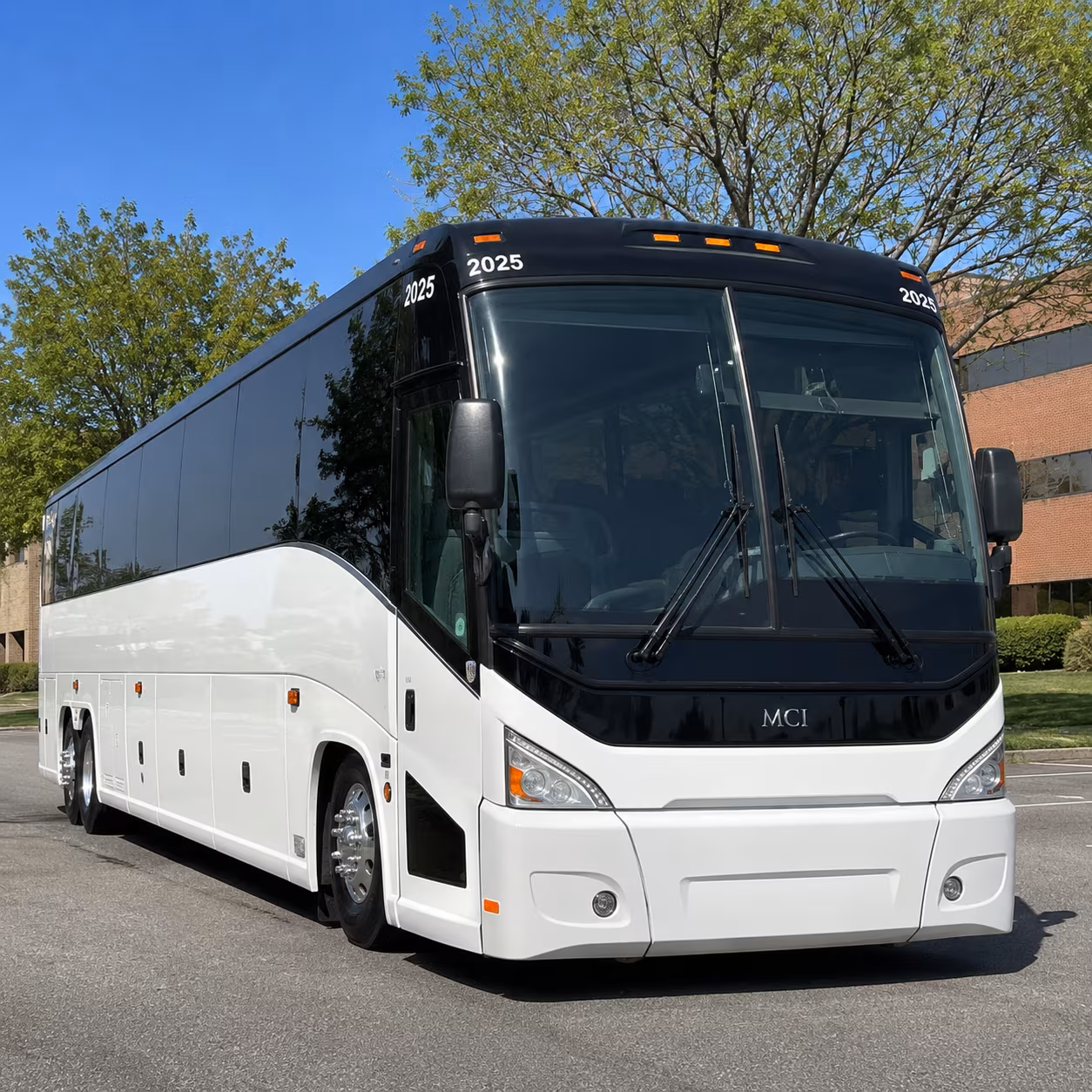 concert amphitheatre bus rentals for pacific amphitheatre and beyond