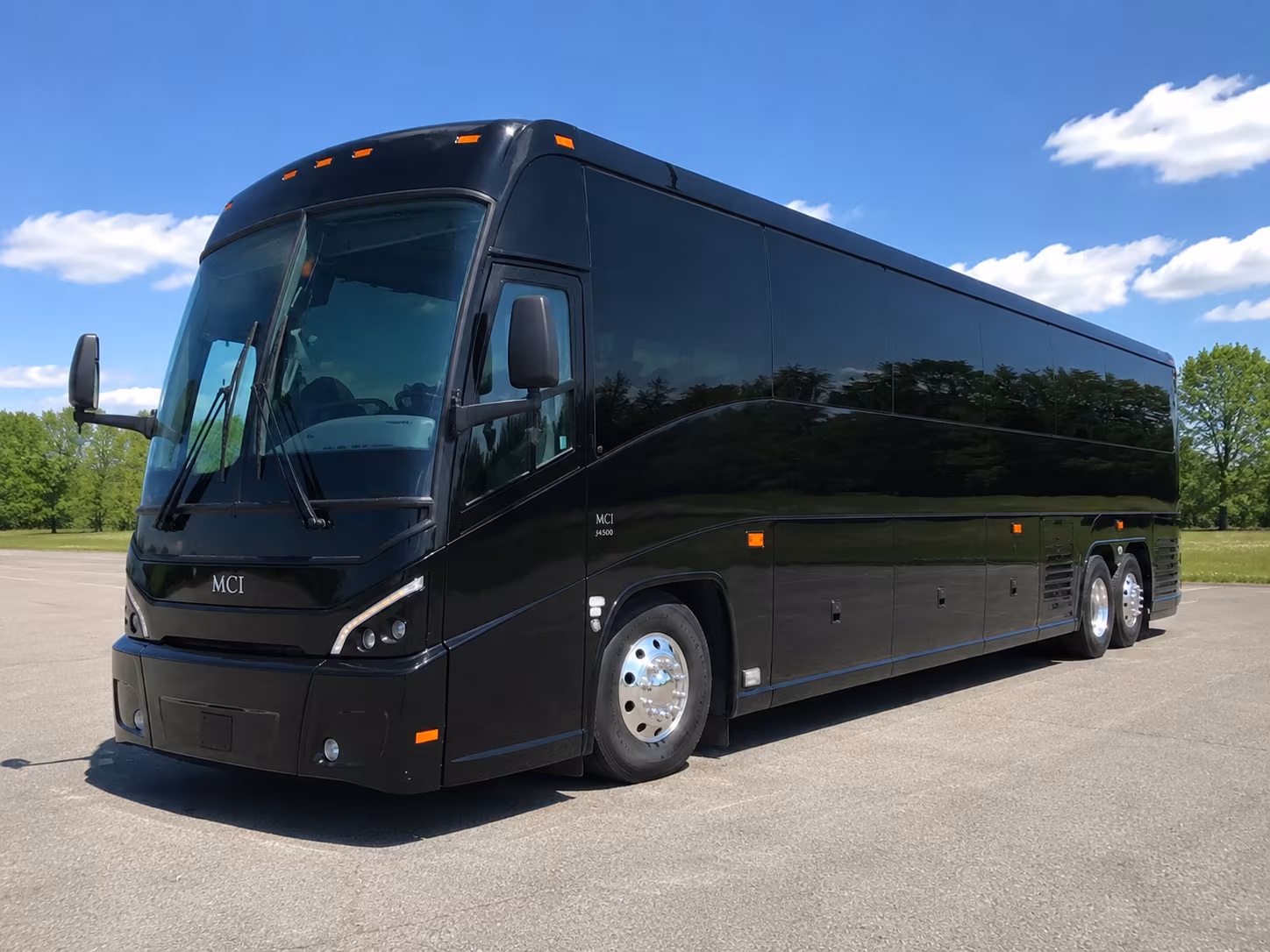 shuttle guests between costa mesa hotels and newport beach wedding venues